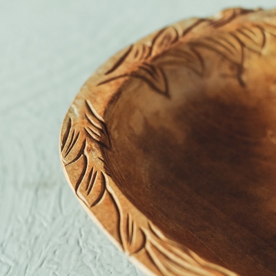 Bowl Peanut with carving
